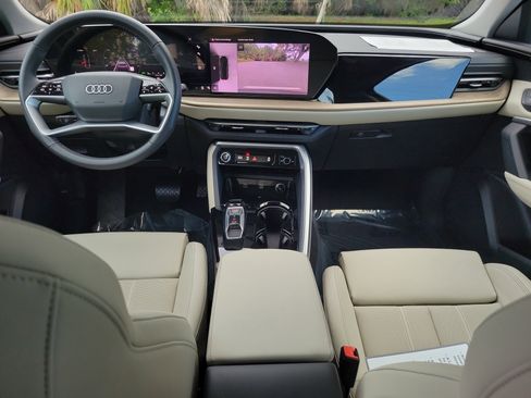 Used 2025 Audi Q5 Premium Plus w/ Premium Plus AWD/4WD image 12