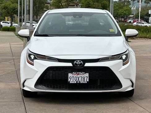 Certified 2022 Toyota Corolla LE FWD image 11