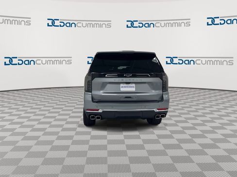 New 2026 Chevrolet Suburban High Country image 7