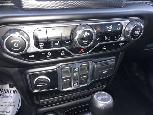 Used 2022 Jeep Wrangler Unlimited Sport AWD/4WD image 18