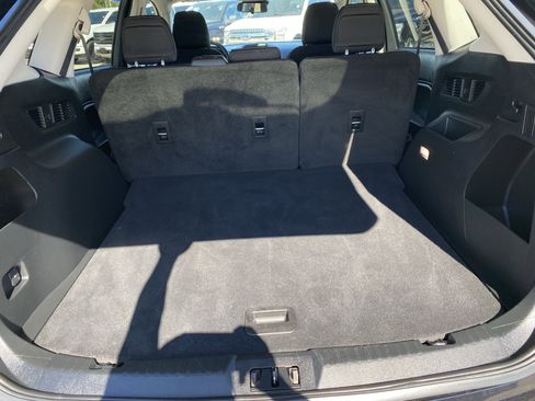 Used 2022 Ford Edge SE w/ Black Appearance Package image 7