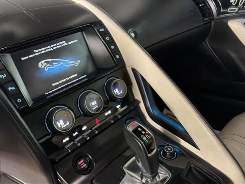 Used 2017 Jaguar F-TYPE Coupe RWD image 10
