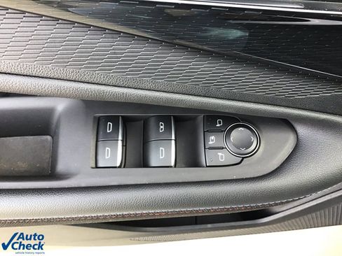 Used 2024 Chevrolet Blazer EV RS image 31