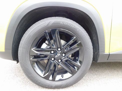 Used 2024 Chevrolet Trax ACTIV image 10