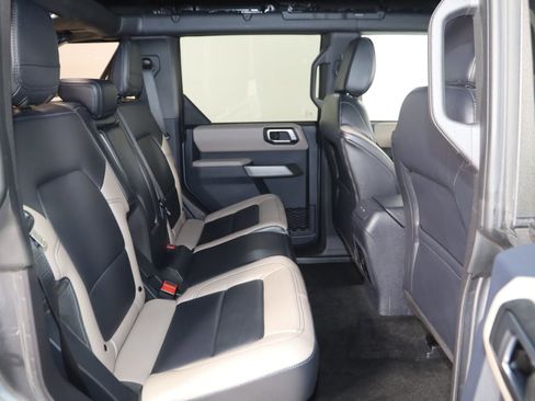Used 2023 Ford Bronco Wildtrak AWD/4WD image 34