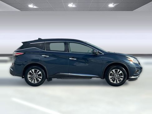 Used 2017 Nissan Murano SV image 8