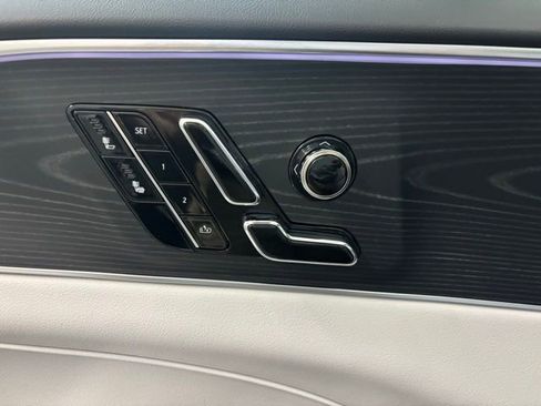 New 2025 Cadillac Lyriq Luxury image 8