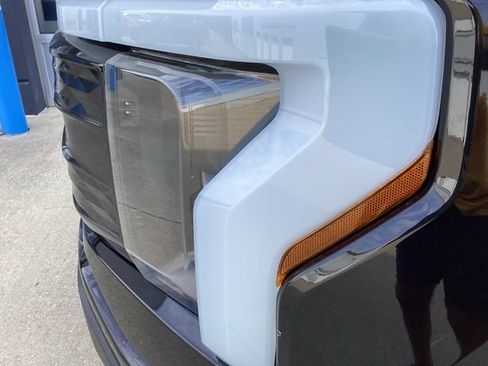 Used 2024 Ford F150 Lightning Platinum AWD/4WD image 5