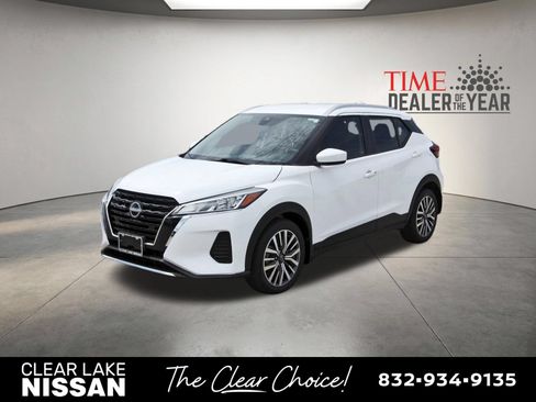 Used 2023 Nissan Kicks SV FWD image 3