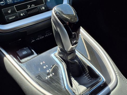 Certified 2025 Subaru Outback Premium w/ Popular Package #1A image 11