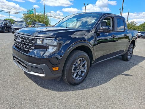 New 2025 Ford Maverick XLT w/ XLT Luxury Package AWD/4WD image 2
