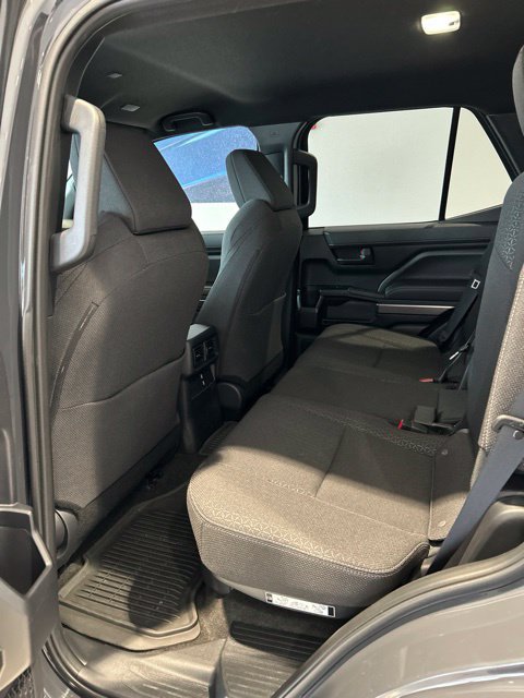Used 2025 Toyota 4Runner SR5 AWD/4WD image 8