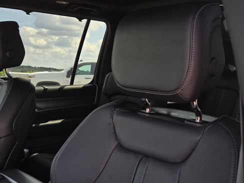 New 2026 Jeep Grand Wagoneer L Limited AWD/4WD image 16