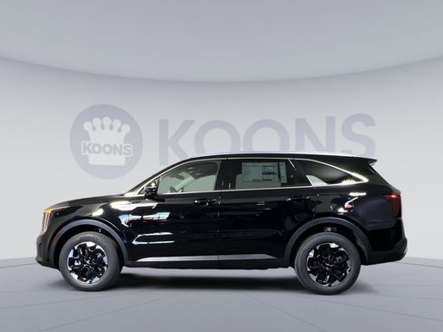 New 2026 Kia Sorento S image 2