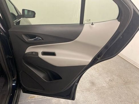Used 2020 Chevrolet Equinox LT w/ Driver Convenience Package image 24