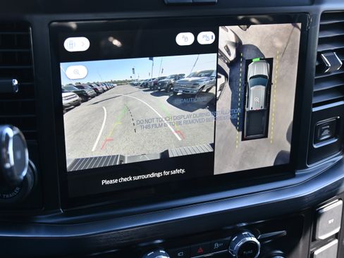 New 2026 Ford F250 Lariat w/ Black Appearance Package image 28