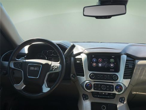 Used 2015 GMC Yukon XL SLT image 9