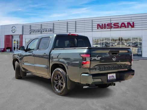 New 2027 Nissan Frontier SV w/ Tow Package RWD image 7