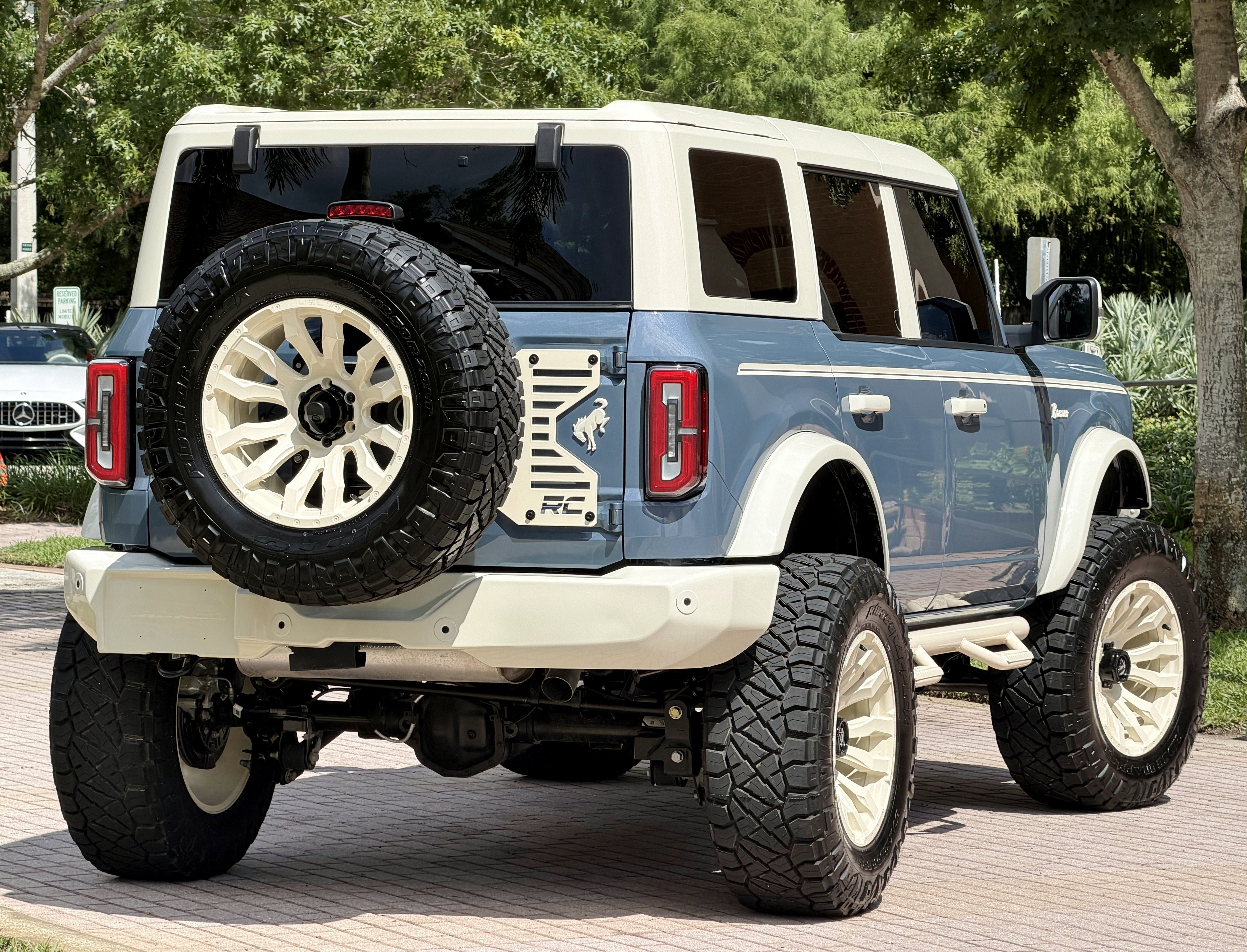Used 2025 Ford Bronco Outer Banks AWD/4WD image 7