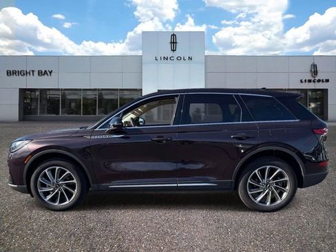 Used 2023 Lincoln Corsair AWD w/ Equipment Group 101A image 3