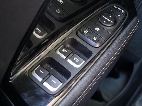 Used 2021 Kia Niro EX Premium FWD image 13
