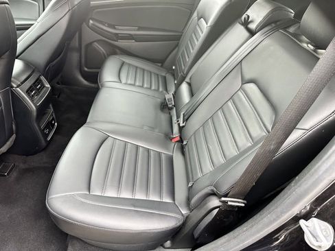 Certified 2022 Ford Edge SEL w/ Convenience Package image 9