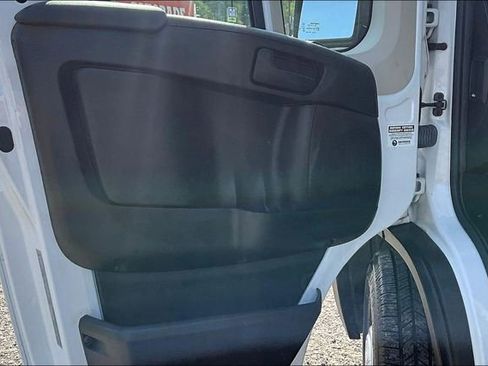 Used 2020 RAM ProMaster 2500 w/ Interior Convenience Group FWD image 18