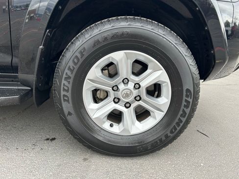 Certified 2023 Toyota 4Runner SR5 Premium w/ Moonroof Package AWD/4WD image 33