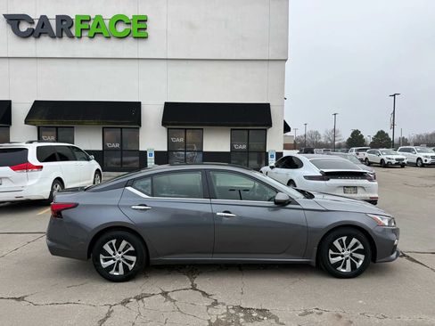 Used 2019 Nissan Altima 2.5 S image 16