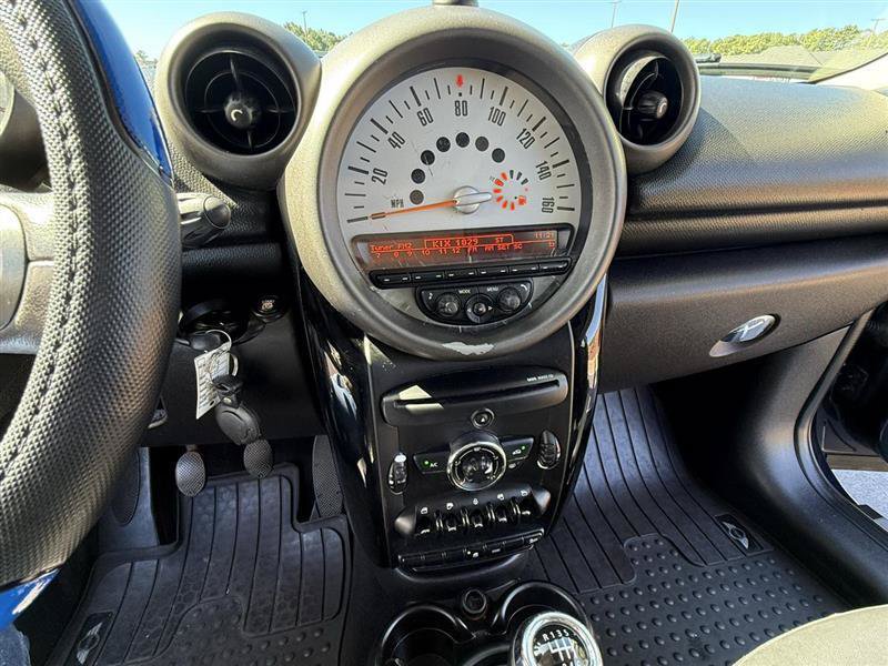 Used 2012 MINI Cooper Countryman FWD image 12