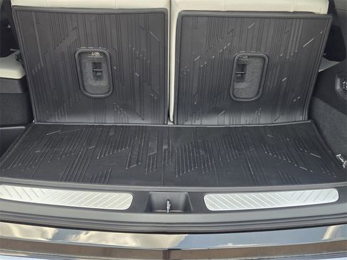 New 2026 Cadillac Vistiq Sport w/ LPO, Floor Liner Package image 32