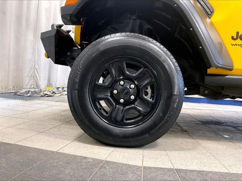 Used 2021 Jeep Wrangler Sport image 7