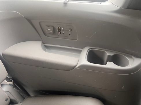 Used 2016 Honda Odyssey Touring Elite image 29