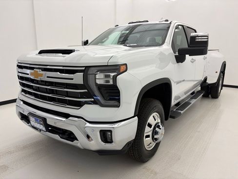 New 2026 Chevrolet Silverado 3500 LTZ w/ LTZ Plus Package AWD/4WD image 21