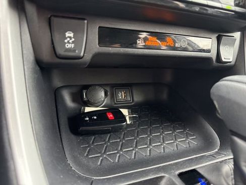 Used 2025 Toyota RAV4 XLE image 17