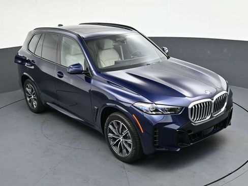 Used 2026 BMW X5 xDrive40i w/ M Sport Package AWD/4WD image 21