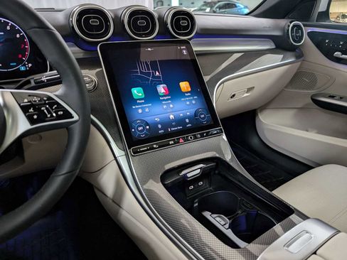 Used 2025 Mercedes-Benz C 300 4MATIC Sedan image 29