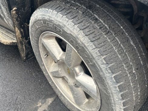 Used 2012 Chevrolet Suburban LTZ image 18