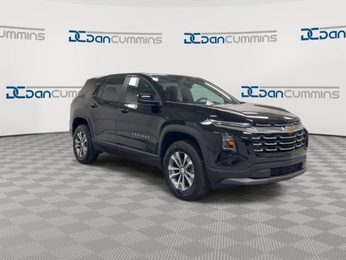New 2026 Chevrolet Equinox LT FWD image 2