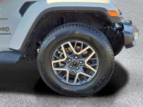 Used 2024 Jeep Wrangler Sahara w/ Technology Group image 4