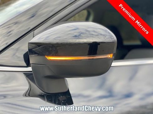 Used 2024 Nissan Pathfinder SV image 11