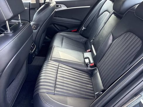 Used 2021 Genesis G70 2.0T w/ Elite Package RWD image 11