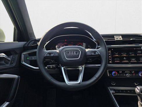 New 2025 Audi Q3 2.0T Premium image 20