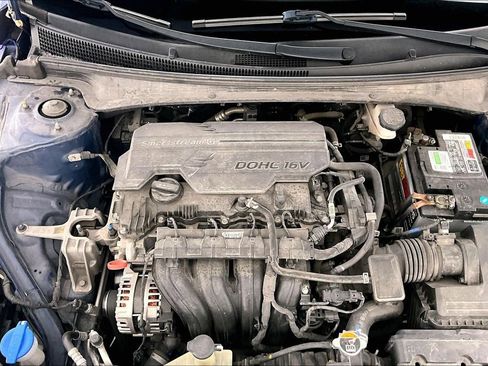 Used 2021 Hyundai Elantra SEL image 41