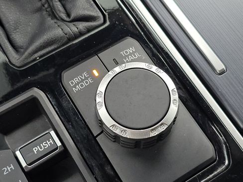 Used 2022 Toyota Tundra Platinum w/ Advanced Package image 10