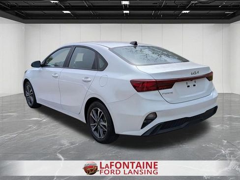 Used 2024 Kia Forte LXS FWD image 3