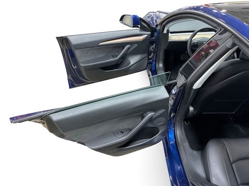 Certified 2023 Tesla Model 3 Standard Range RWD image 10