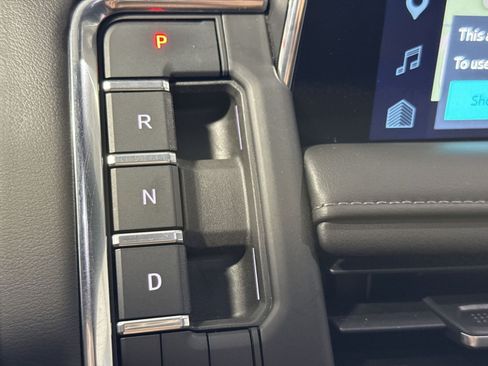 Used 2022 Chevrolet Tahoe LT AWD/4WD image 23