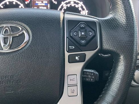 Used 2023 Toyota 4Runner SR5 Premium w/ Moonroof Package RWD image 19