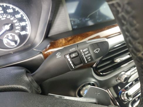 Used 2017 Genesis G90 3.3T Premium RWD image 38